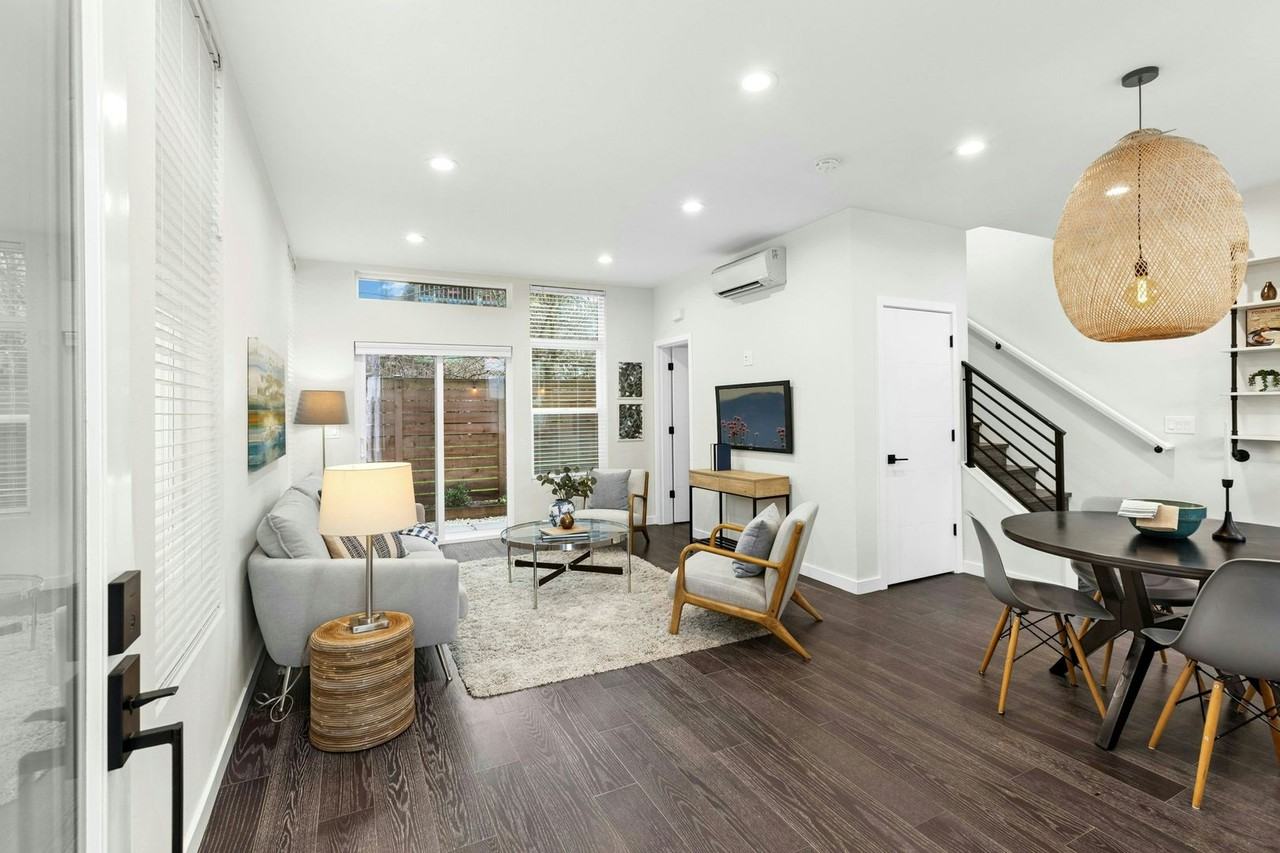 1142 Nw 59th St #B - Photo 3 of 28