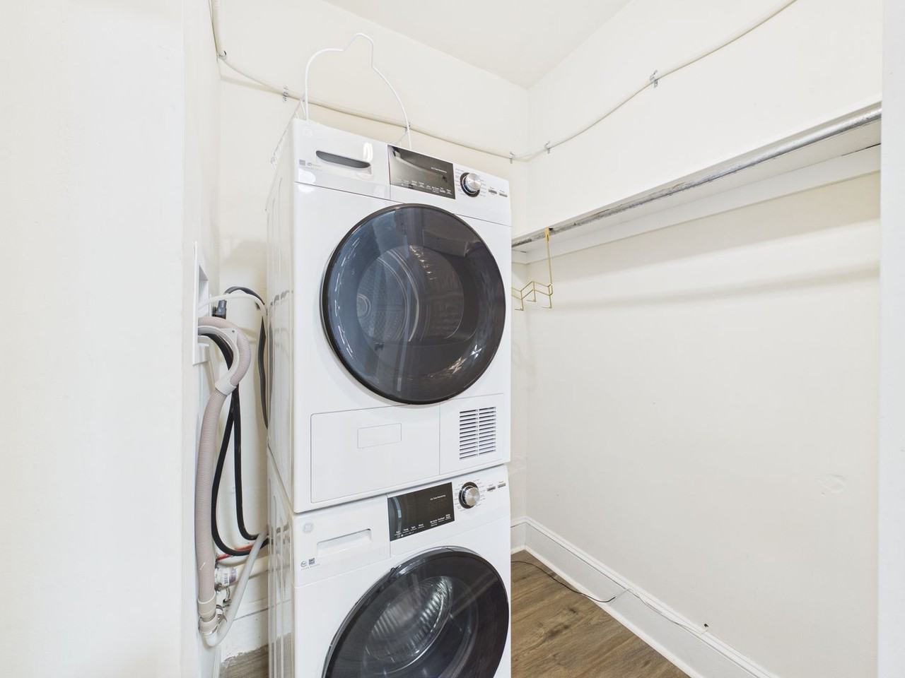 5283 Germantown Ave - Photo 5 of 11