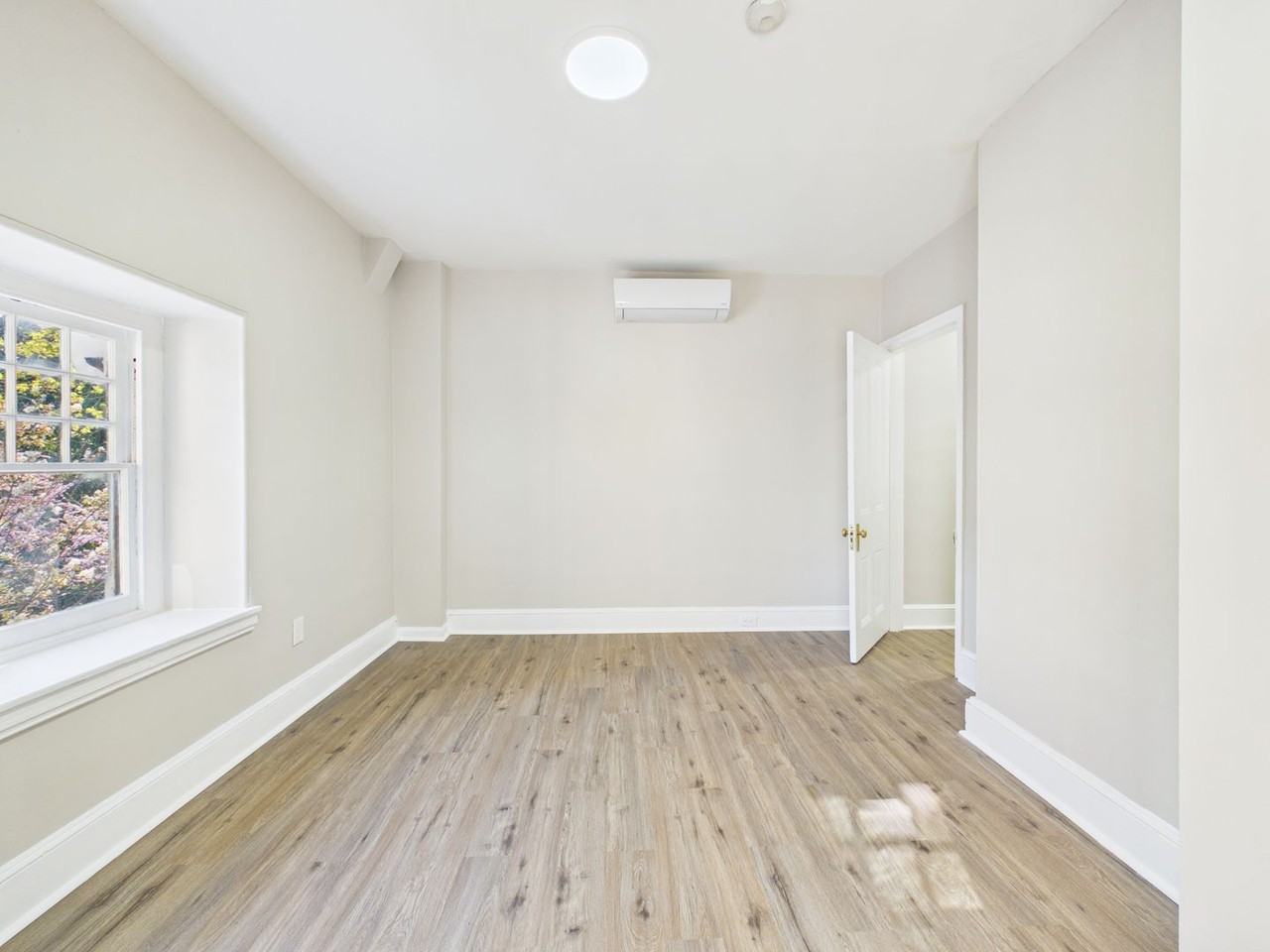 5283 Germantown Ave - Photo 7 of 11