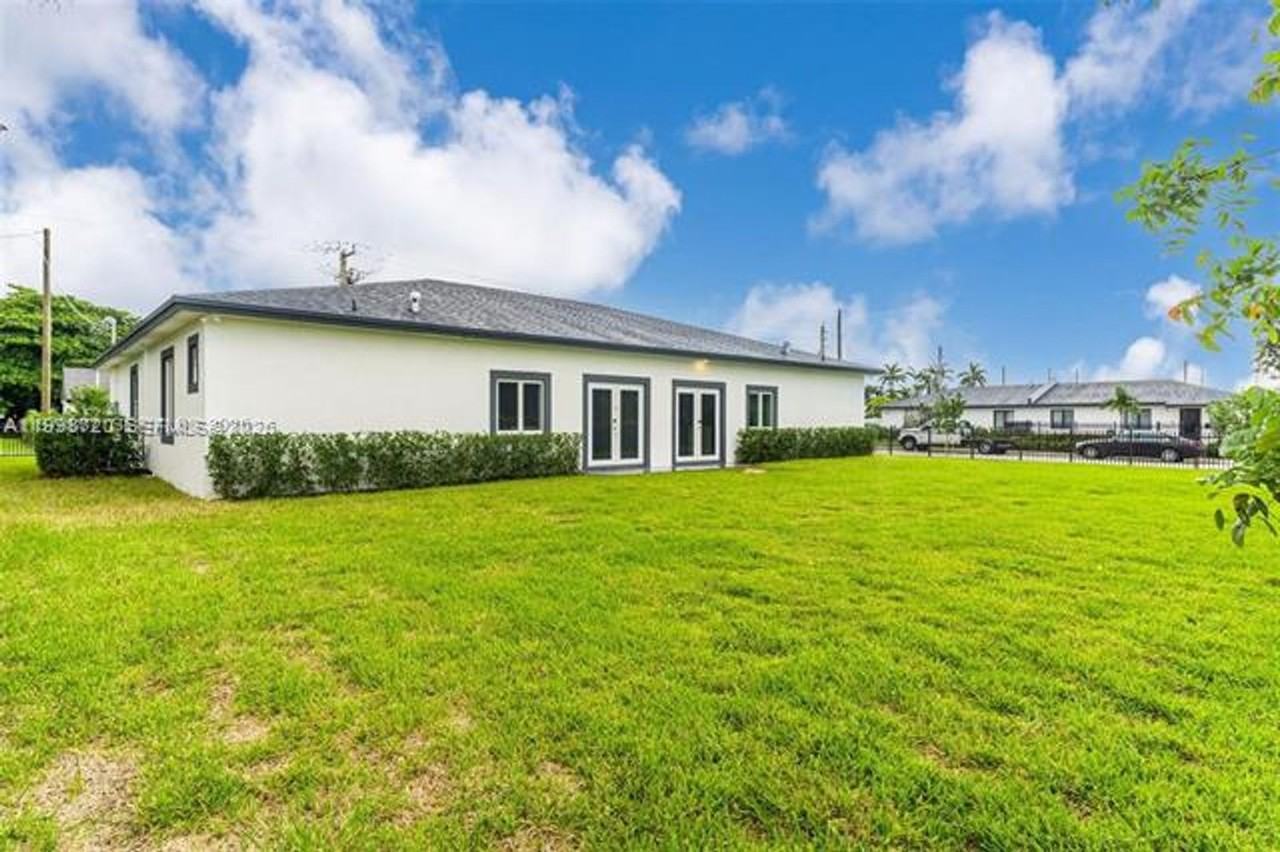 11870 Sw 220th St #A - Photo 3 of 32