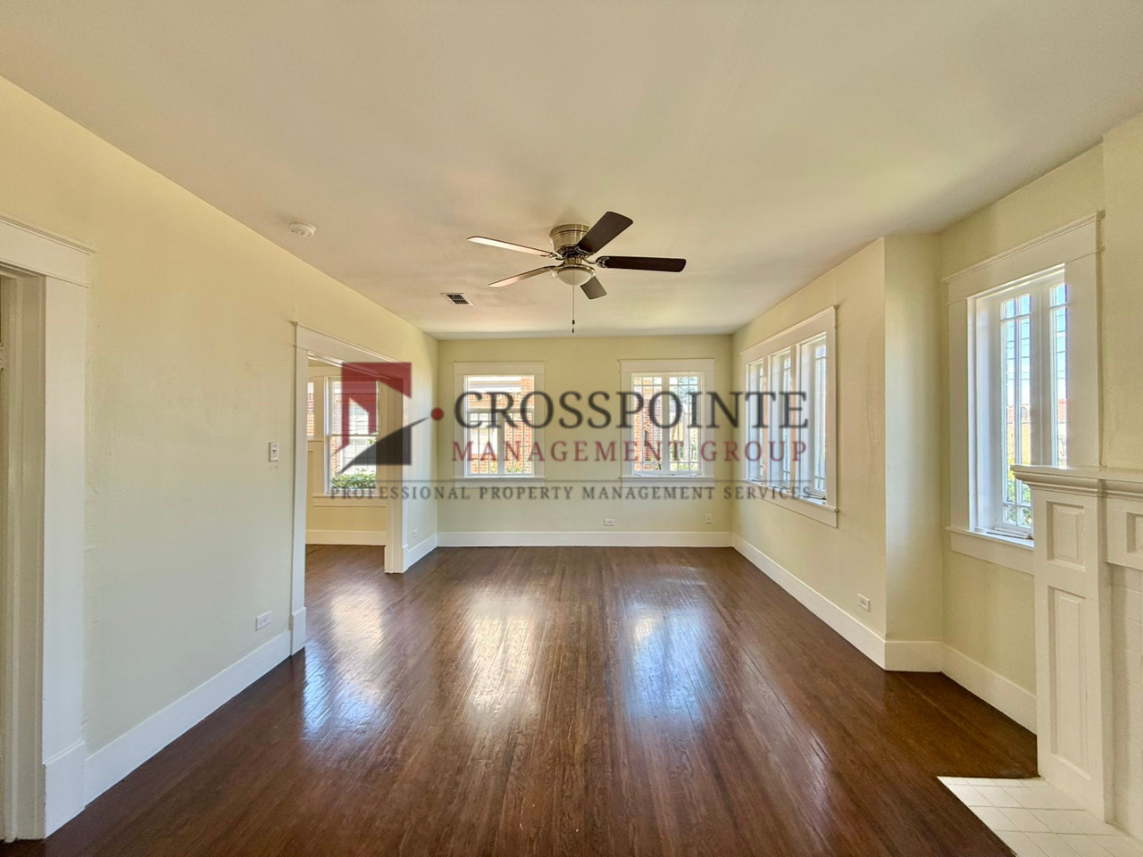 431 S College Ave - Photo 4 of 19