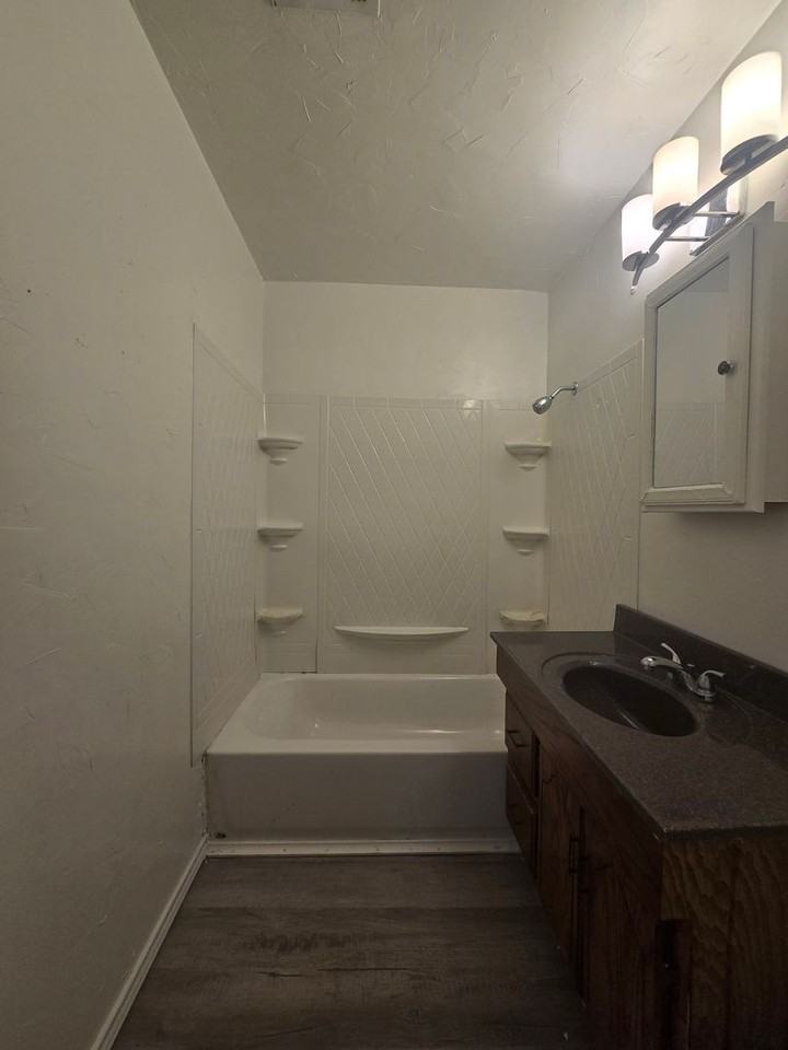 521 N Patchin Ave - Photo 4 of 23