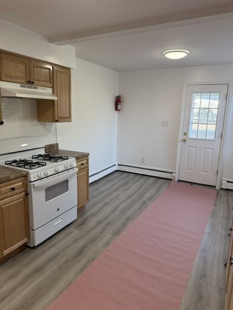 245 Terrace Ave - Photo 4 of 8