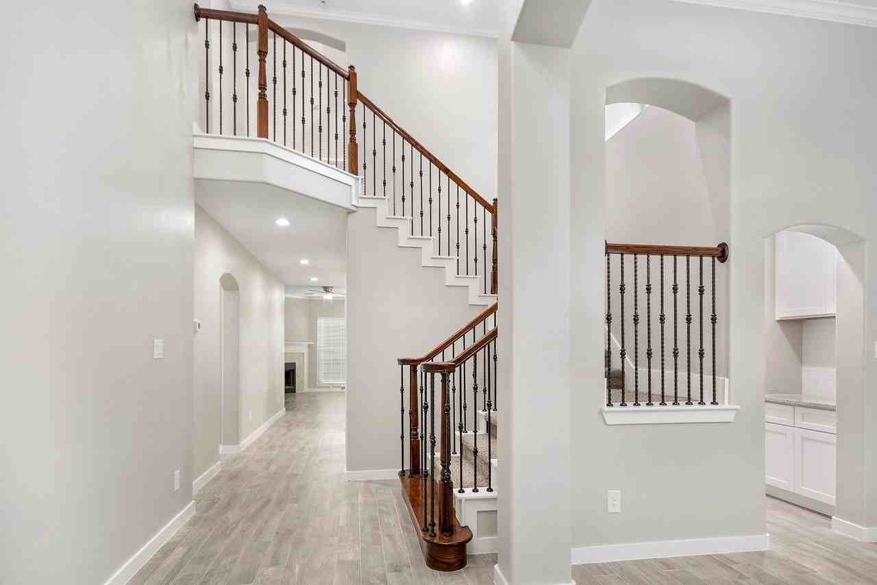 28243 Chalet Park Dr - Photo 5 of 50