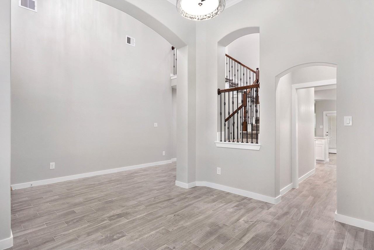 28243 Chalet Park Dr - Photo 7 of 50