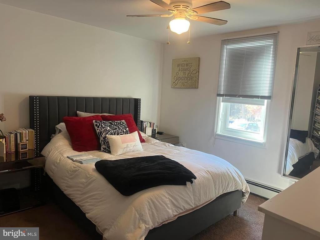 1551 Fairview Ave ##B - Photo 3 of 8