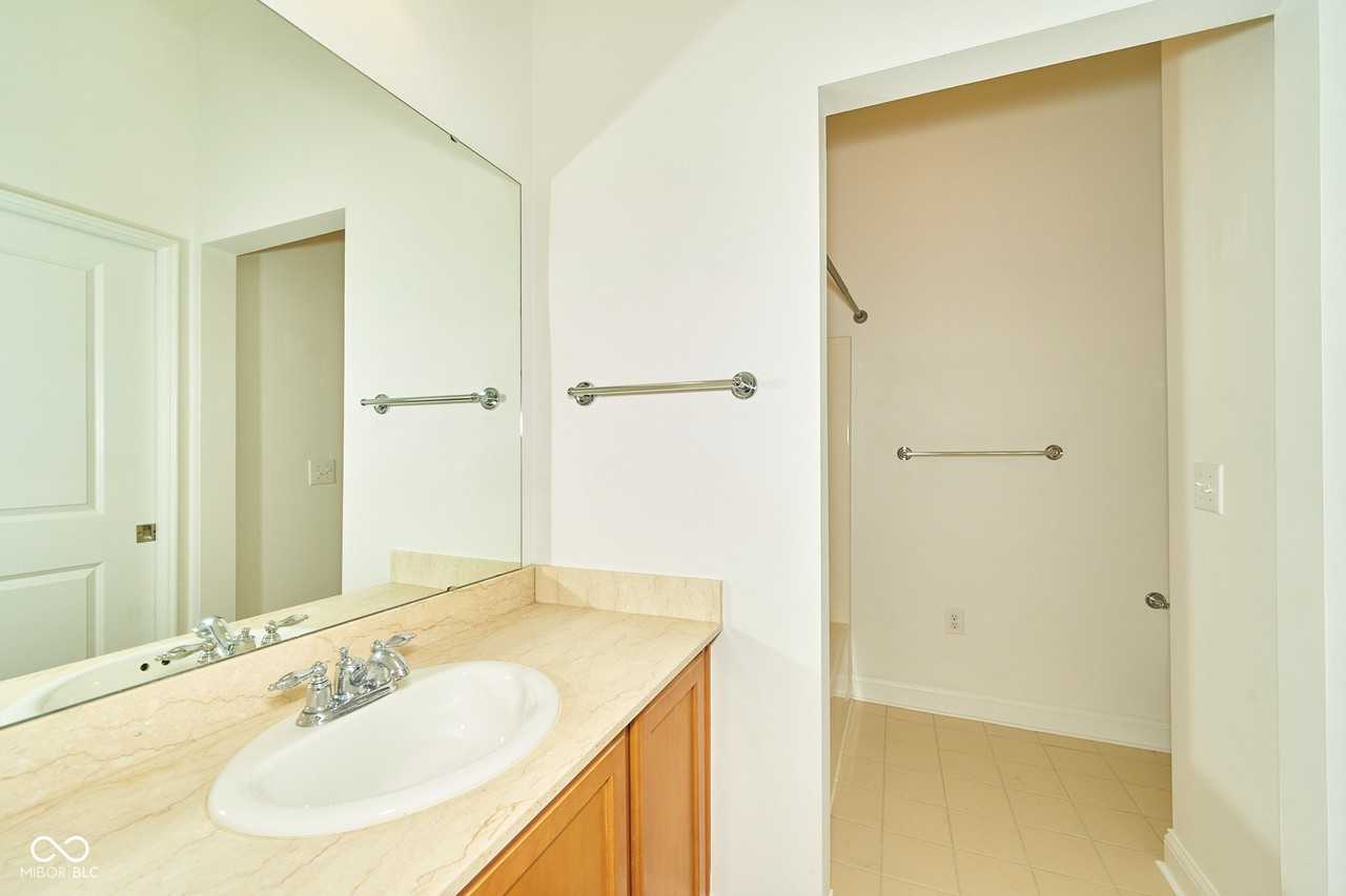 450 E Ohio St ##206 - Photo 7 of 21