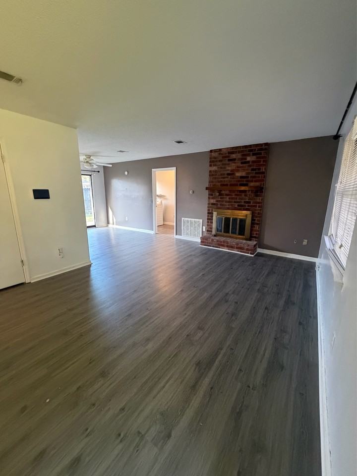 231 Honey Lane Cir #1 - Photo 2 of 14