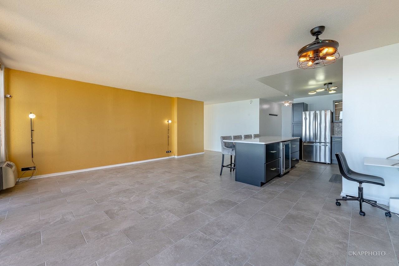 6700 S South Shore Dr - Photo 6 of 29