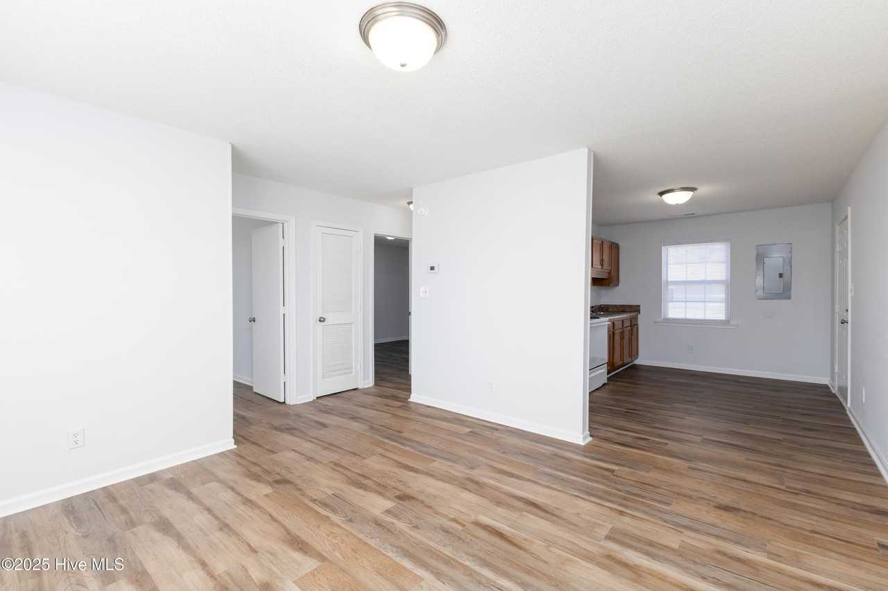 2322 Indian Dr #B7 - Photo 7 of 20