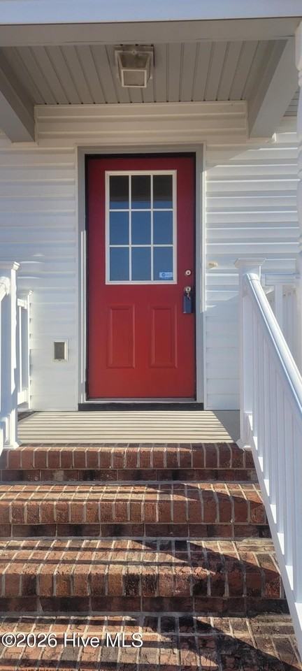 611 Prince William Dr - Photo 2 of 25