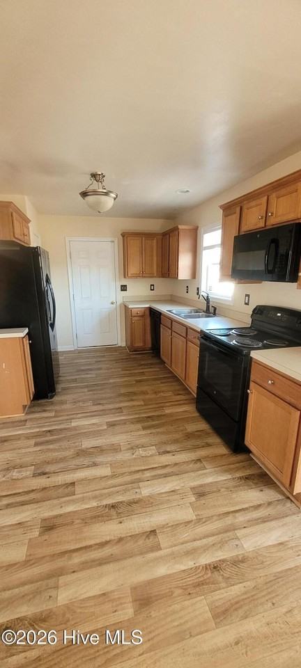 611 Prince William Dr - Photo 4 of 25