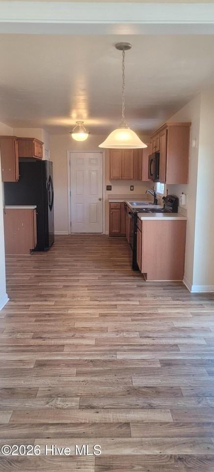 611 Prince William Dr - Photo 5 of 25