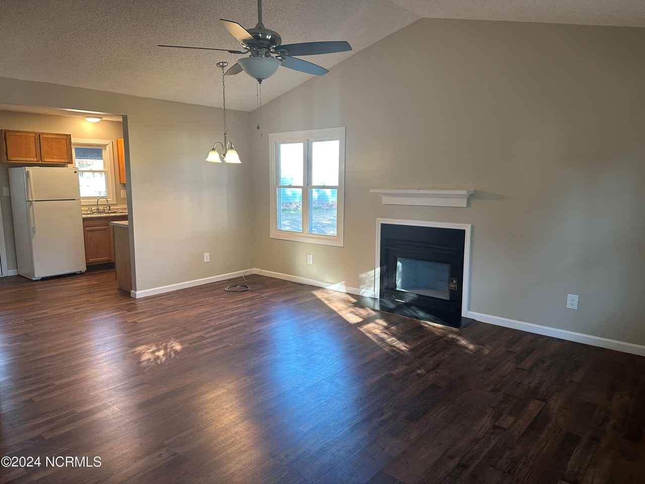 3204 Deer Path Cir - Photo 3 of 11