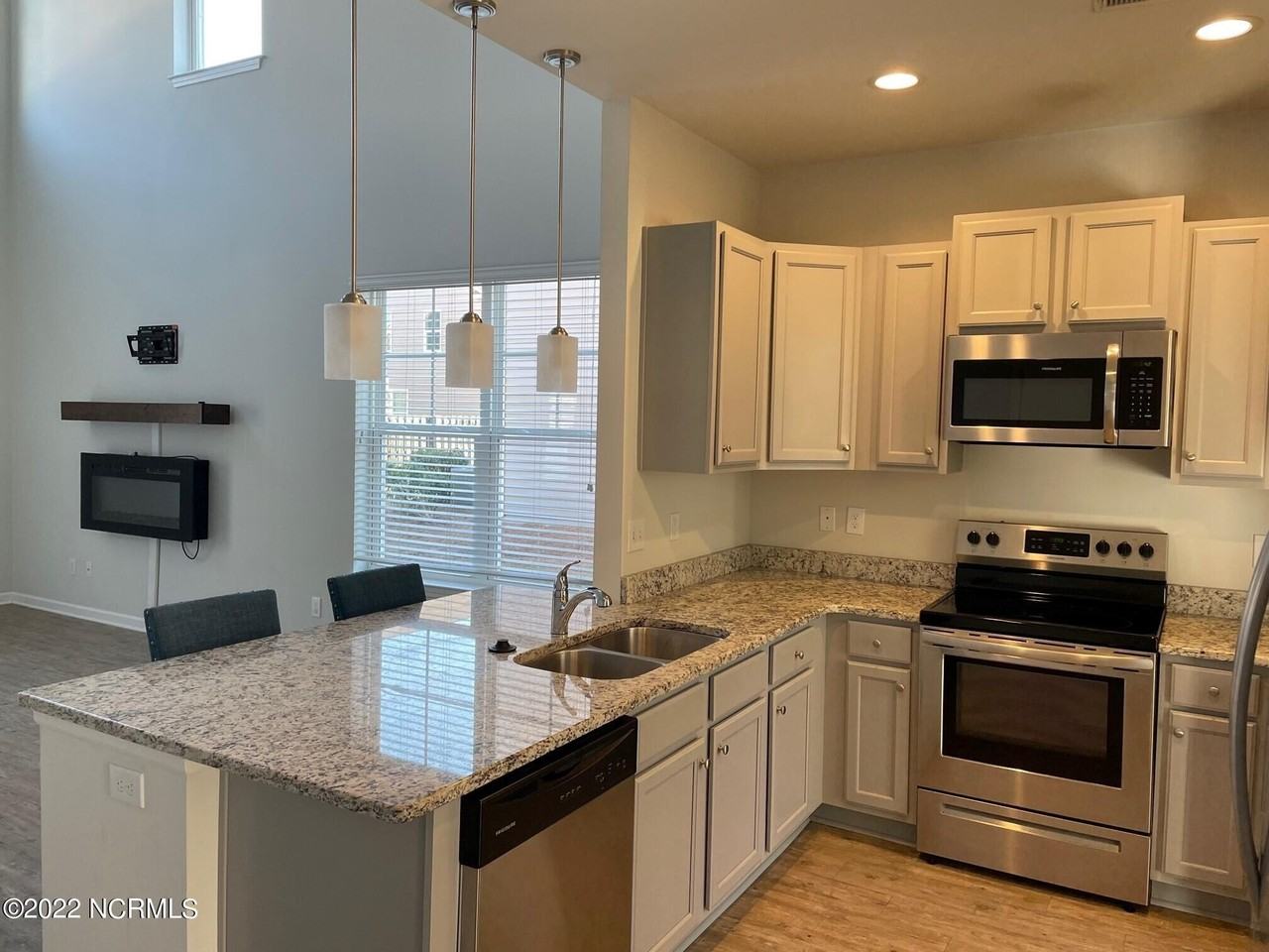 7324 Pamlico Ct - Photo 3 of 6