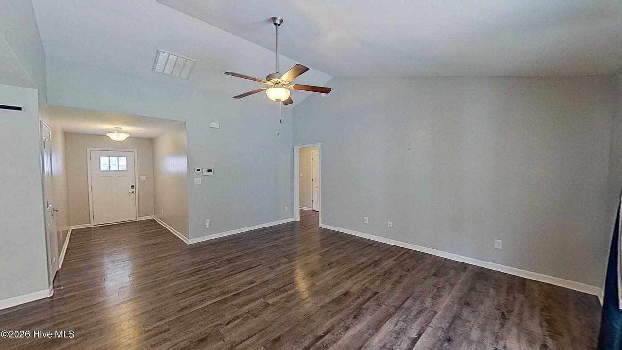 330 Station House Rd - Photo 4 of 31