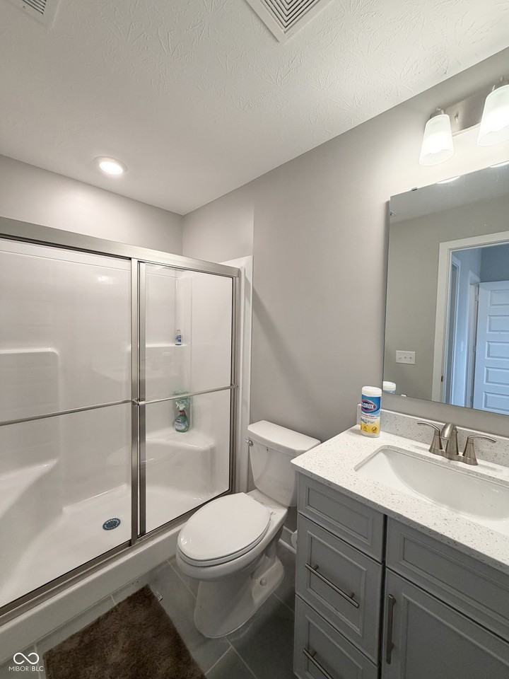 908 Edmonds Pl - Photo 3 of 20