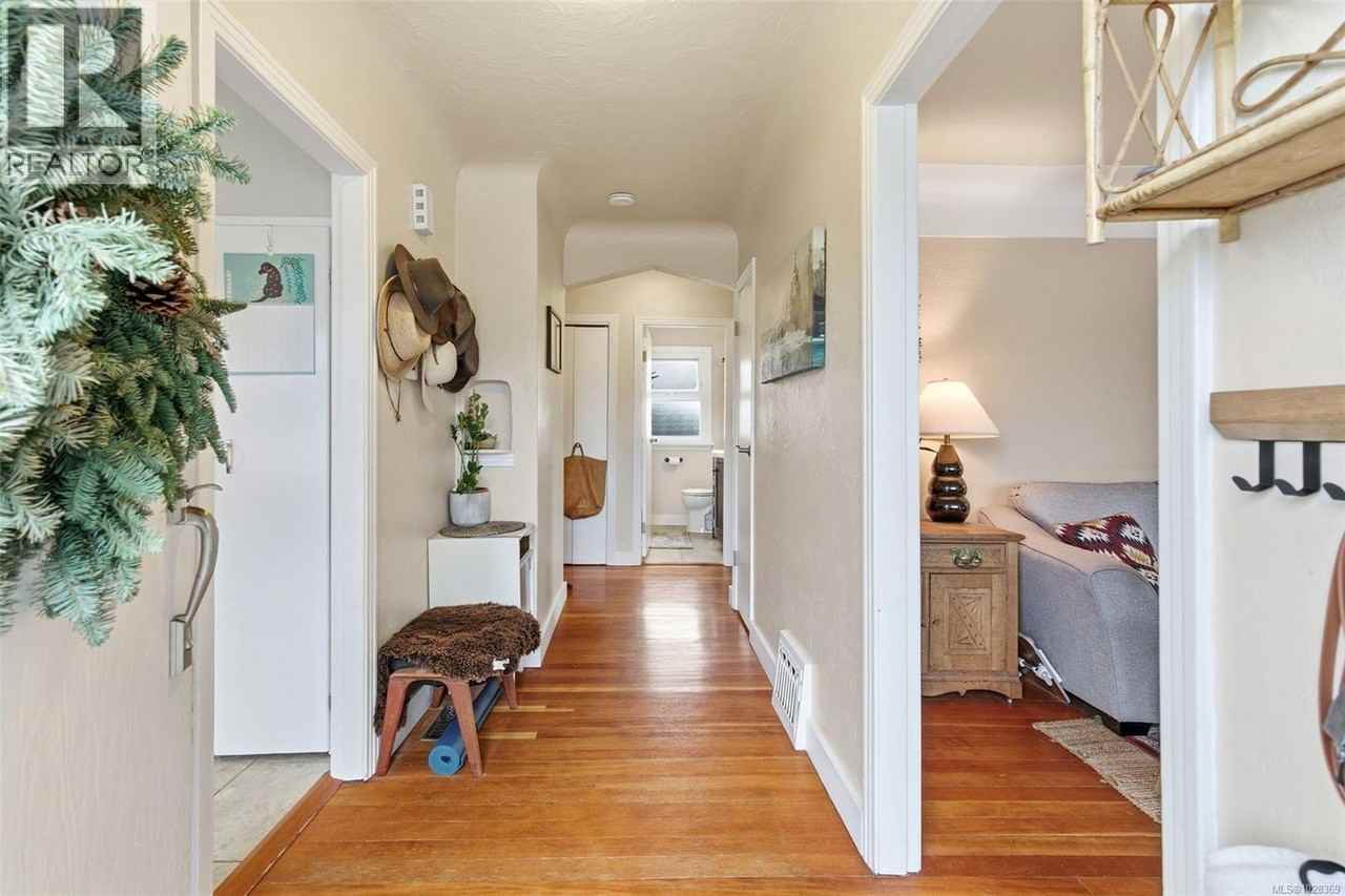 1707 Albert Ave #1 - Photo 6 of 12