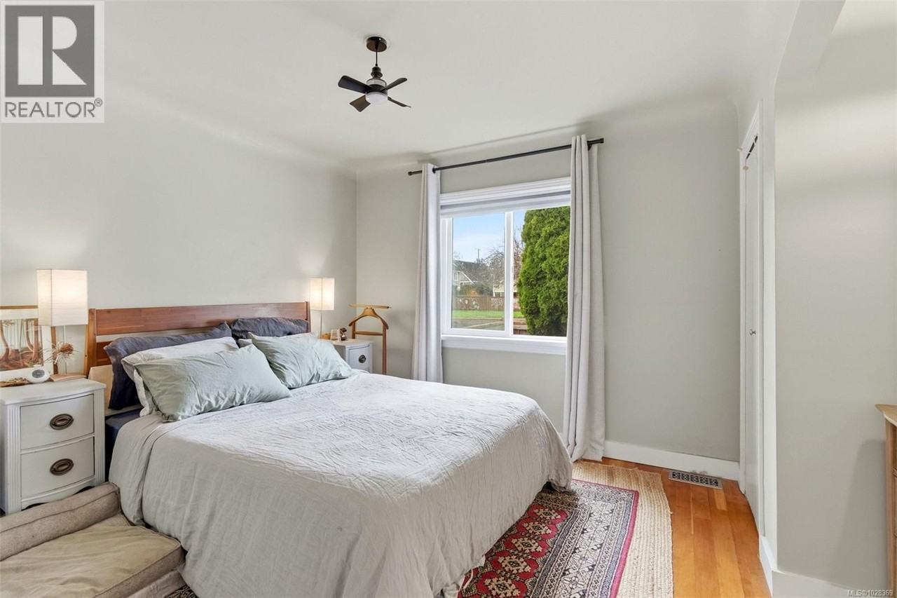 1707 Albert Ave #1 - Photo 7 of 12