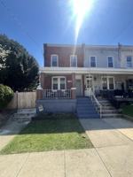 featured image of 220 E Liberty St #1