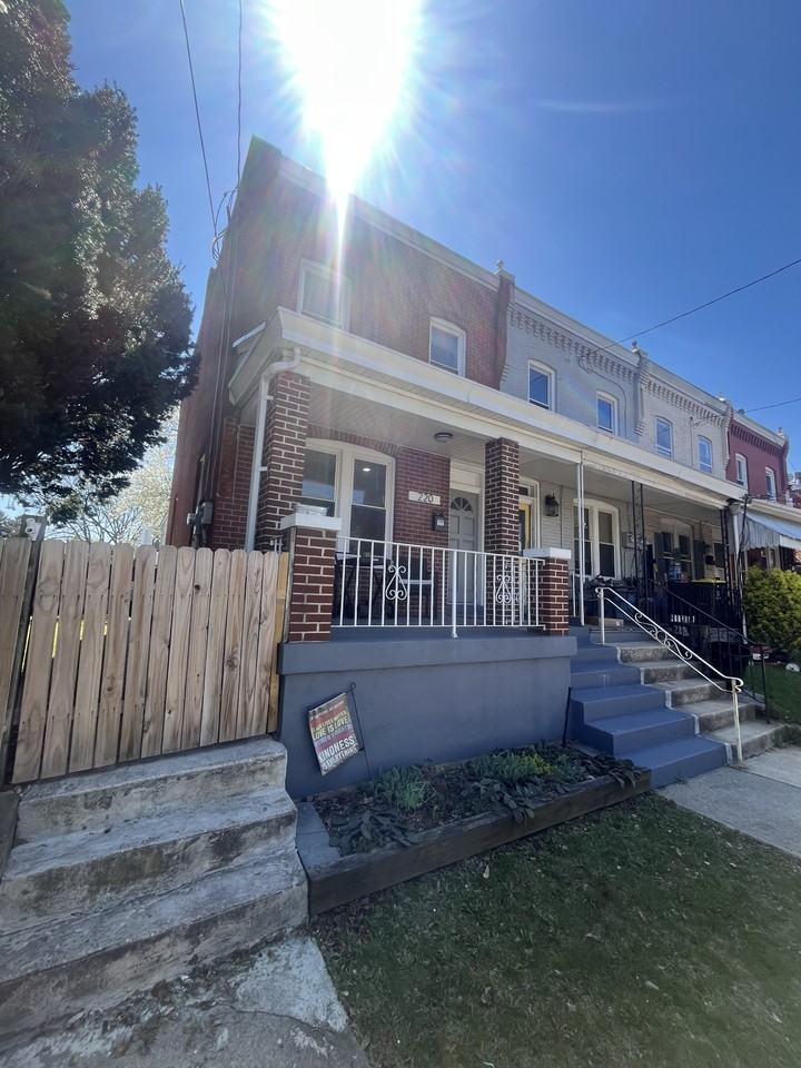 220 E Liberty St #1 - Photo 2 of 46