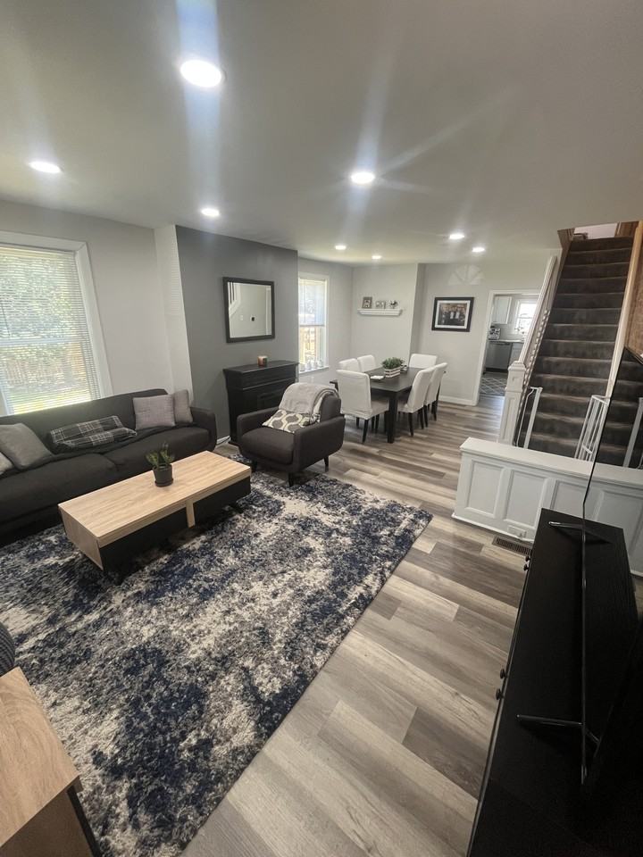 220 E Liberty St #1 - Photo 7 of 46