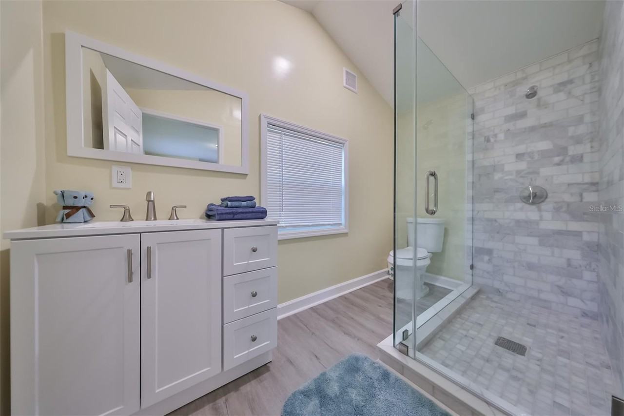 5117 N Rome Ave - Photo 2 of 9