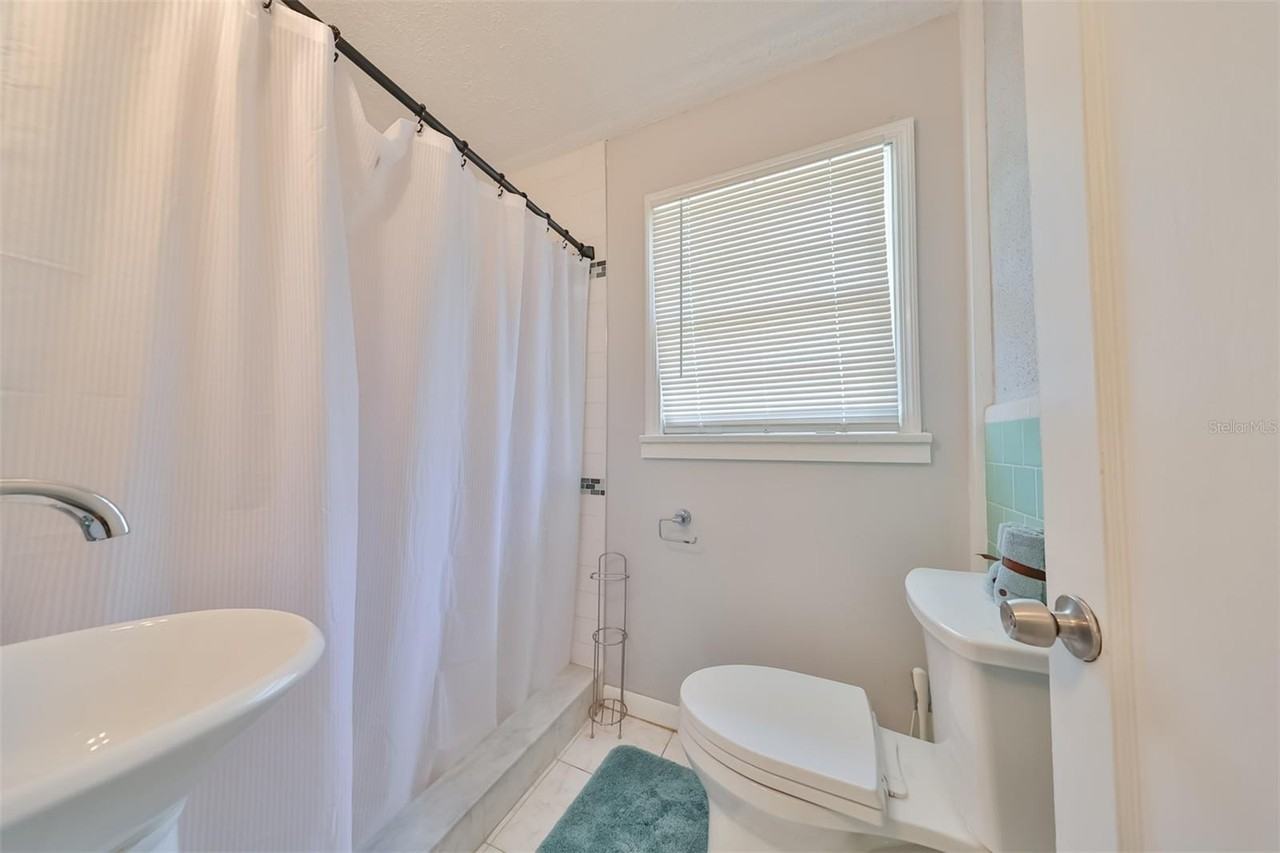 5117 N Rome Ave - Photo 6 of 9