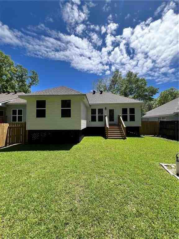 40773 Hayes Rd - Photo 2 of 20