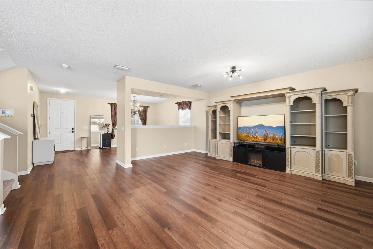 4125 Palmetto Bay Dr #1 - Photo 6 of 35