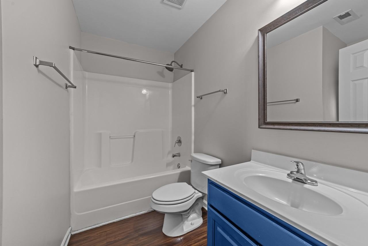 2005 Sherwood St #2005 - Photo 5 of 24