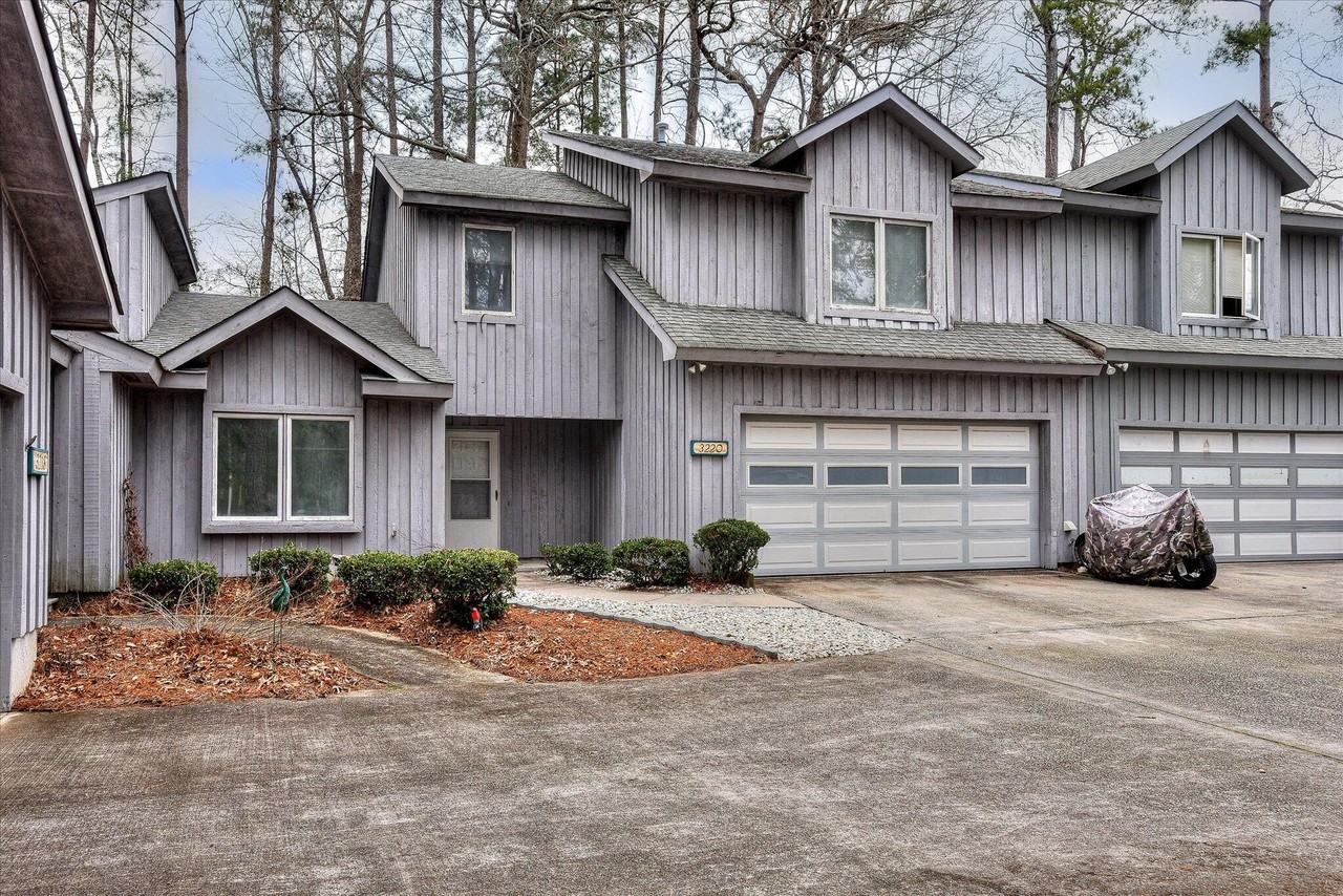 3220 Summerchase Cir - Photo 3 of 28
