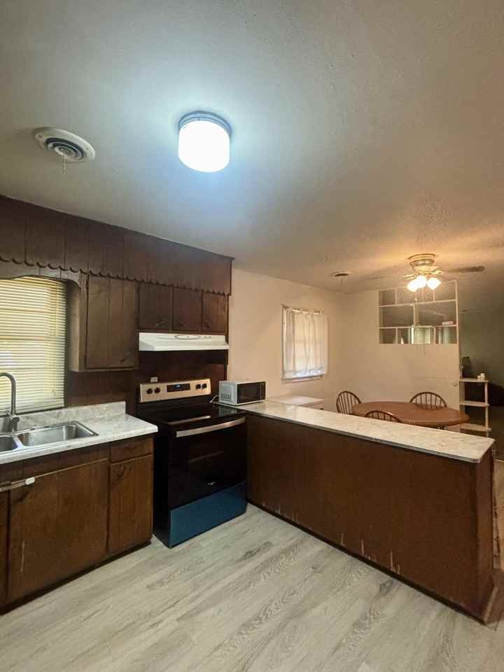 163 Mccann Way - Photo 2 of 9