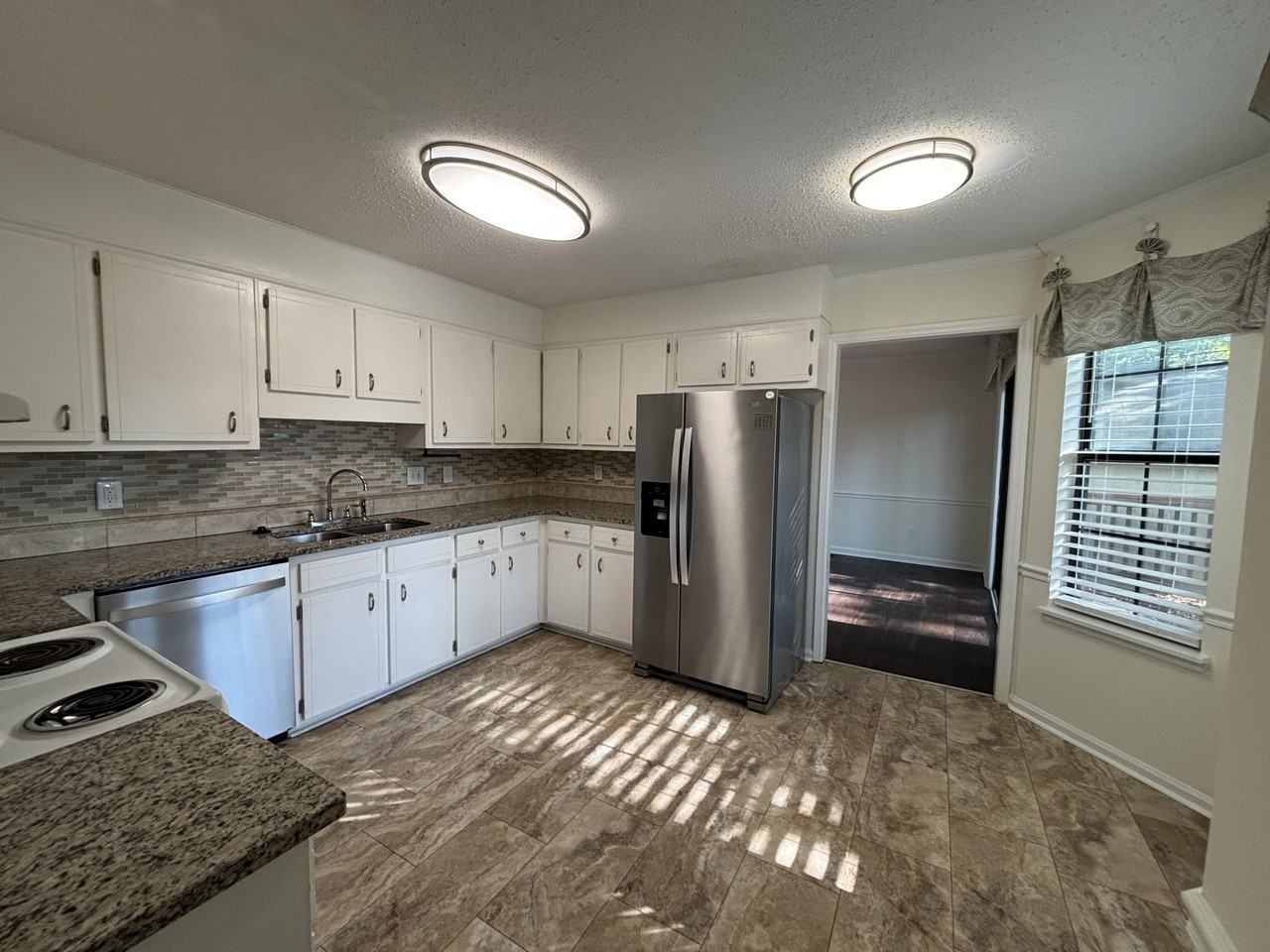 210 Foxdale Dr - Photo 6 of 17