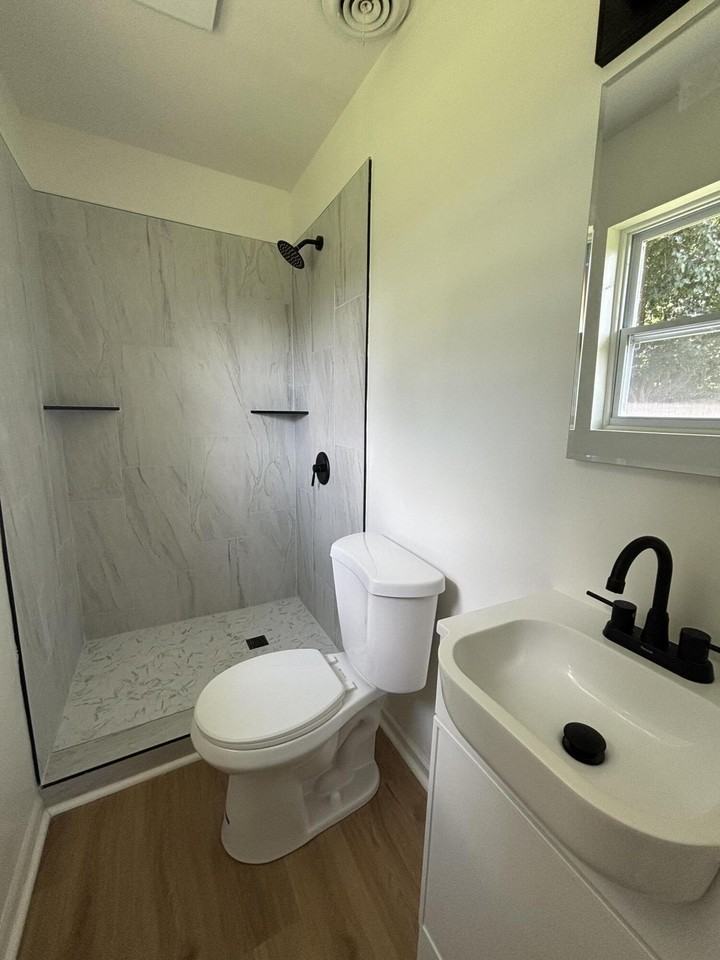 1813 Empress Ave - Photo 5 of 21