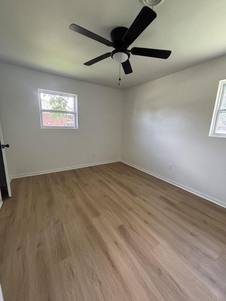 1813 Empress Ave - Photo 6 of 21