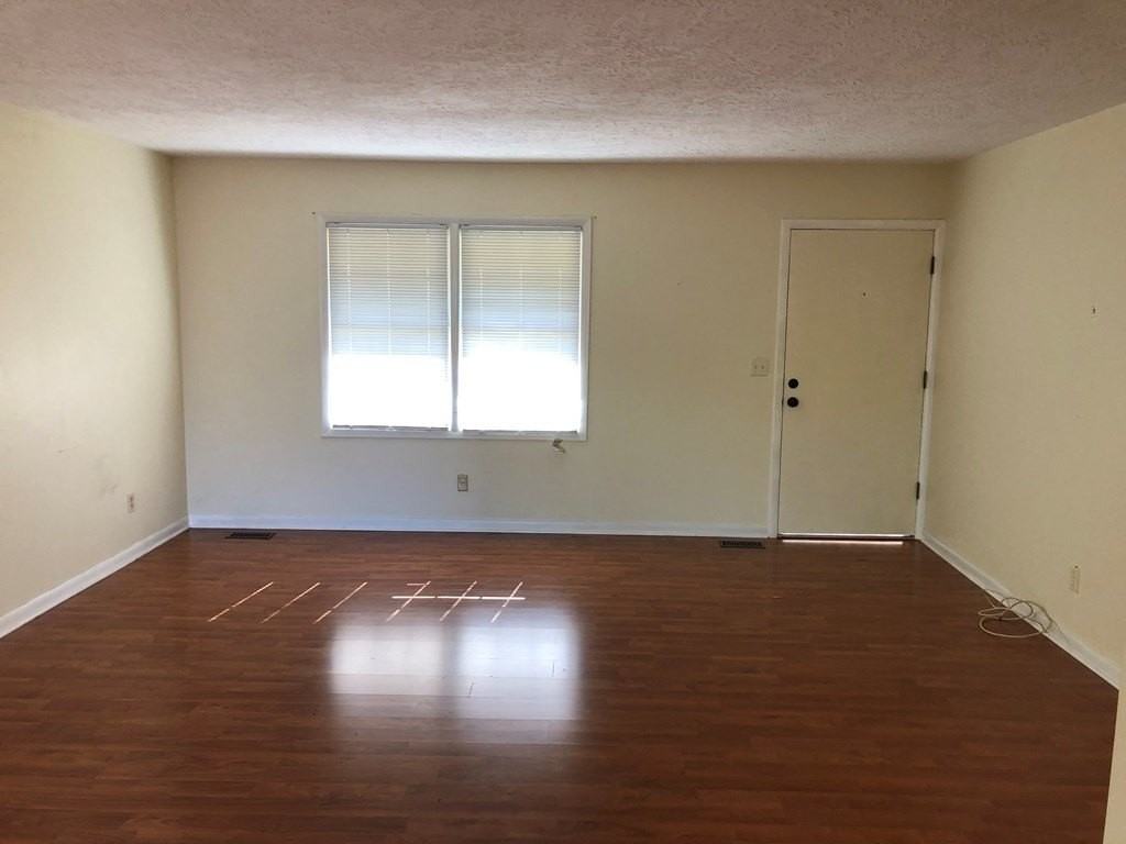 812 Springdale Rd - Photo 3 of 20