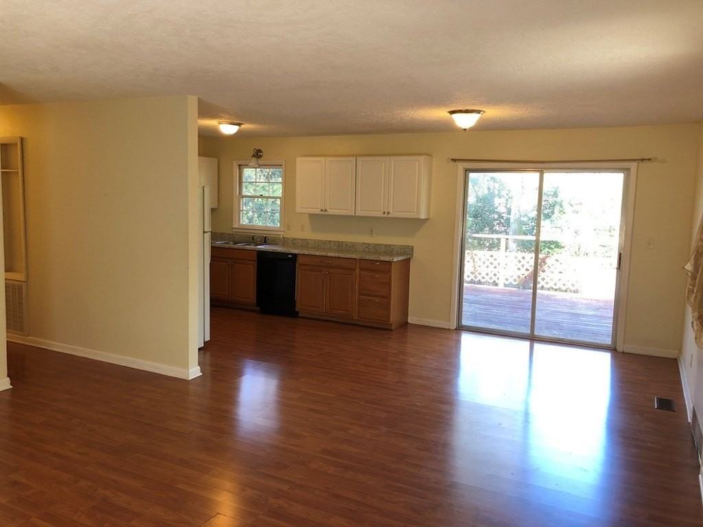 812 Springdale Rd - Photo 4 of 20