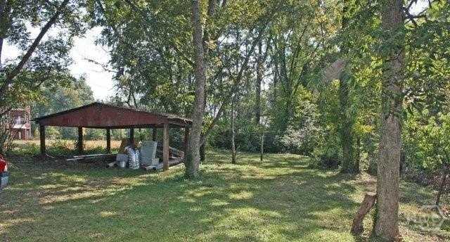1085 Macon Hwy #B - Photo 2 of 8