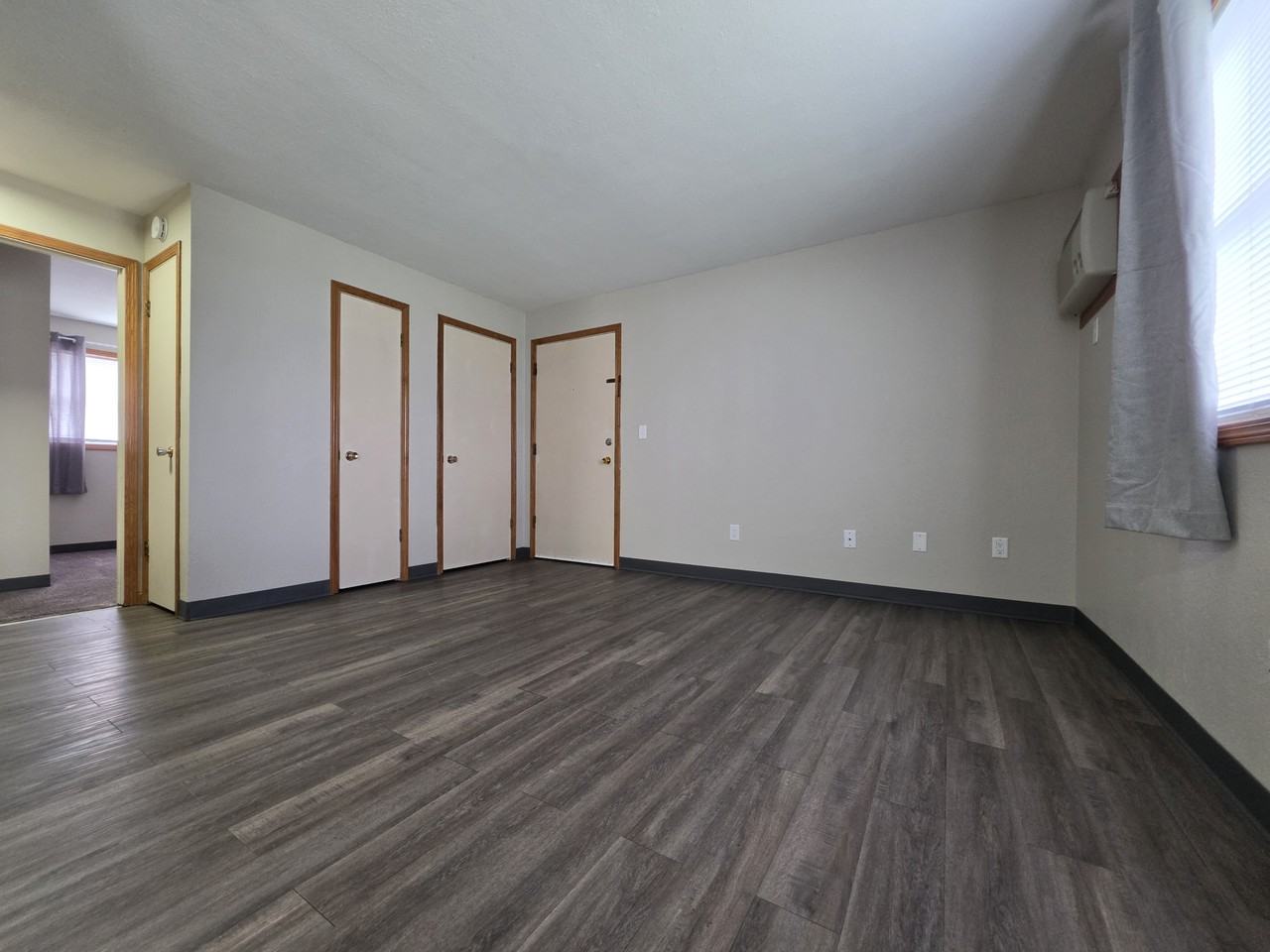 405 3rd Ave Sw #1 - Photo 3 of 14