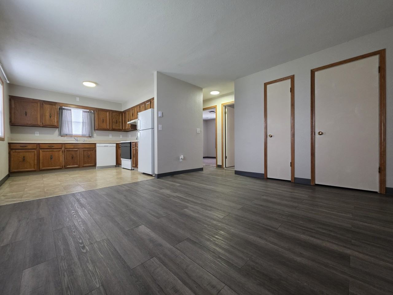 405 3rd Ave Sw #1 - Photo 4 of 14