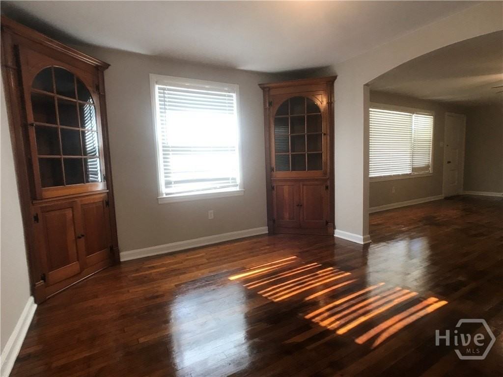 10609 Middleground Rd - Photo 3 of 10