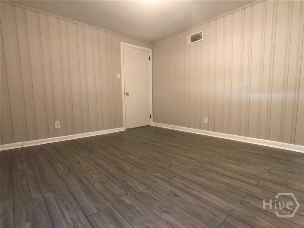 10609 Middleground Rd - Photo 6 of 10