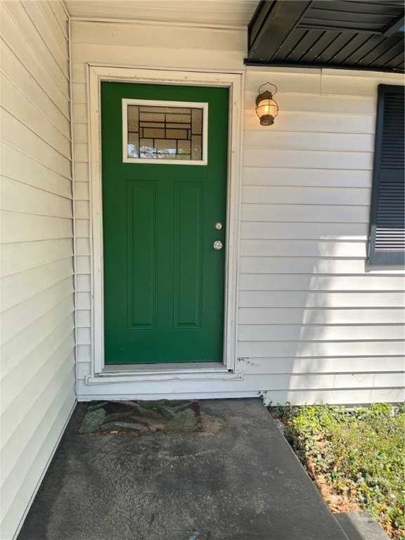 32 Pine Dr - Photo 2 of 12