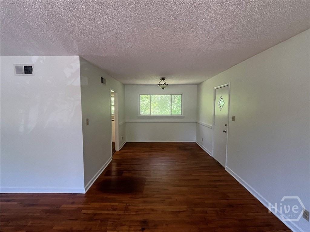 32 Pine Dr - Photo 4 of 12