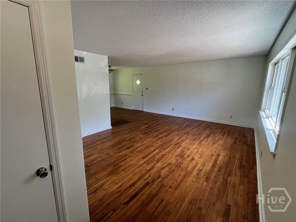 32 Pine Dr - Photo 5 of 12