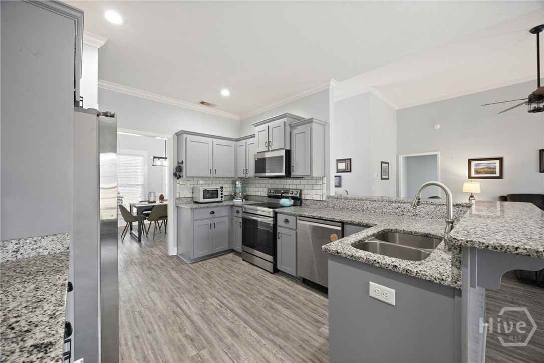 440 Rivercrest Dr - Photo 6 of 19