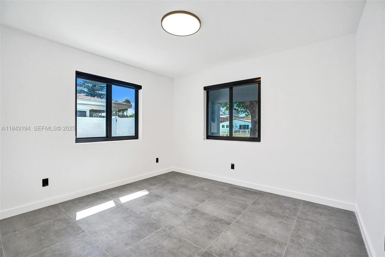 2257 Northeast 173rd Street - Photo 2 of 24