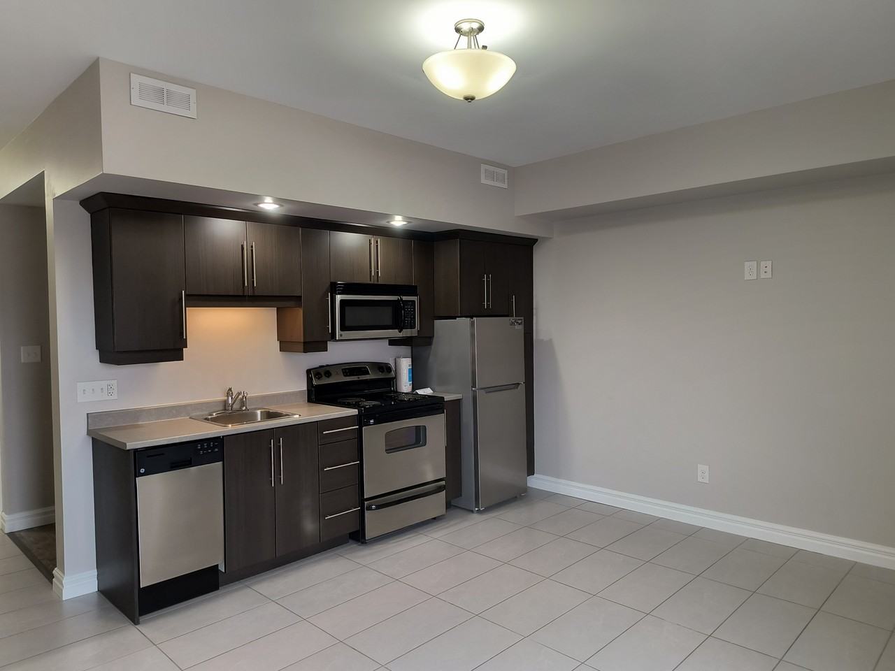 40 Flanders Court - Photo 2 of 10