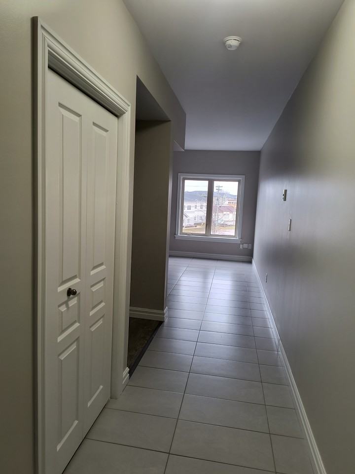 40 Flanders Court - Photo 3 of 10